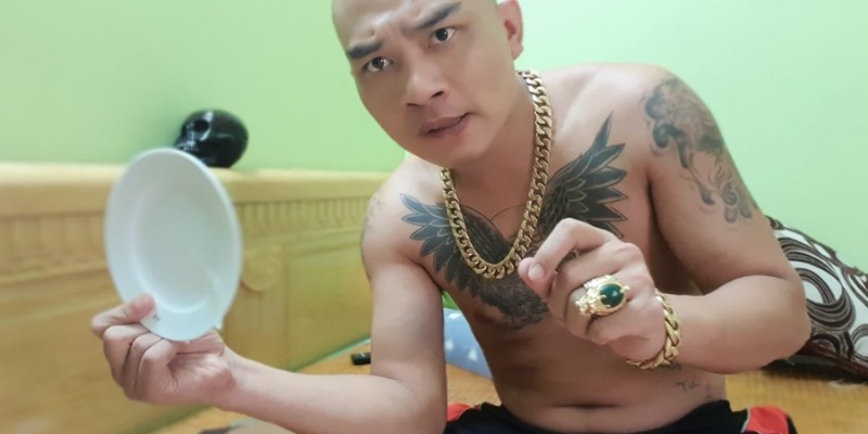 Tiến Bịp là hiện tượng mạng đầy tai tiếng với những phát ngôn gây sốc