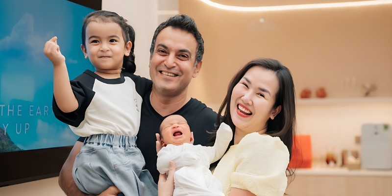 Cuộc sống hôn nhân viên mãn của Võ Hạ Trâm và chồng Vikas Chaudhary