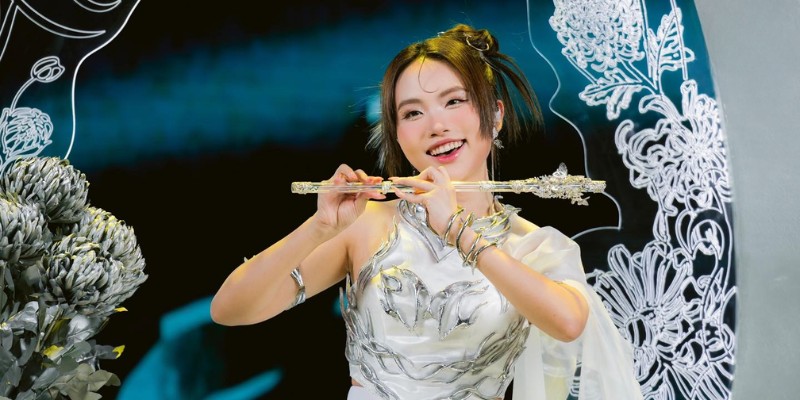 Nhìn lại những màn trình diễn ấn tượng của cô tại chương trình “Em Xinh”