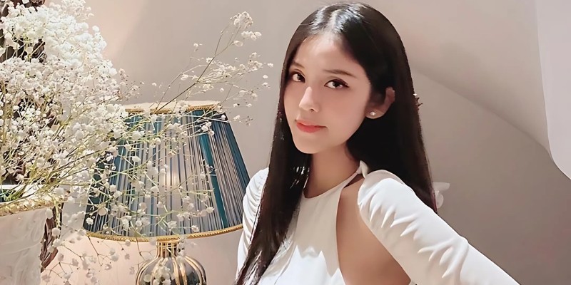Trúc Phương từng làm từ thiện, giúp đỡ nhiều hoàn cảnh khó khăn