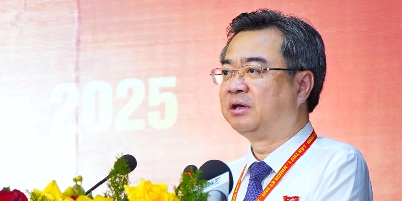 Ông Nguyễn Thanh Nghị là ai mà được giữ chức Bí thư Đảng ủy các cơ quan Đảng TPHCM