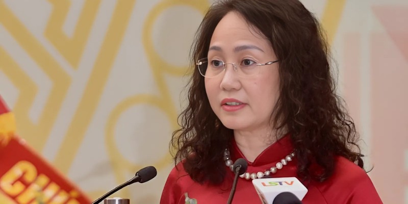 Bà từng đảm nhận nhiều chức vụ quan trọng trong bộ máy nhà nước