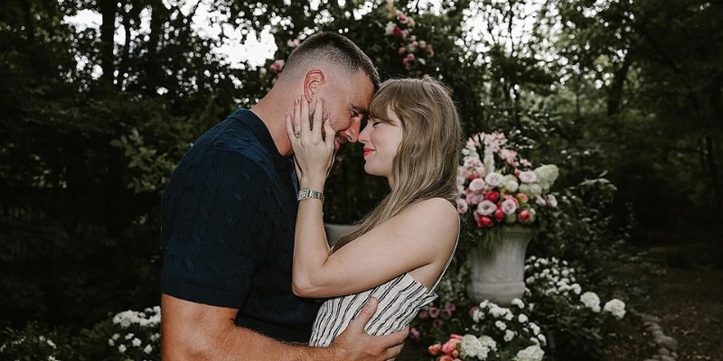 Lễ đính hôn của cặp đôi Taylor Swift và bạn trai - cầu thủ bóng bầu dục Travis Kelce