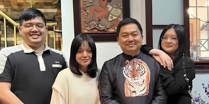 Vợ Hoàng Nam Tiến là ai? Hai người kết hôn từ khi ông Tiến học năm 3 Đại học