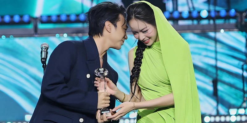 Nàng hậu từng vướng tin đồn hẹn hò với ca sĩ Soobin Hoàng Sơn